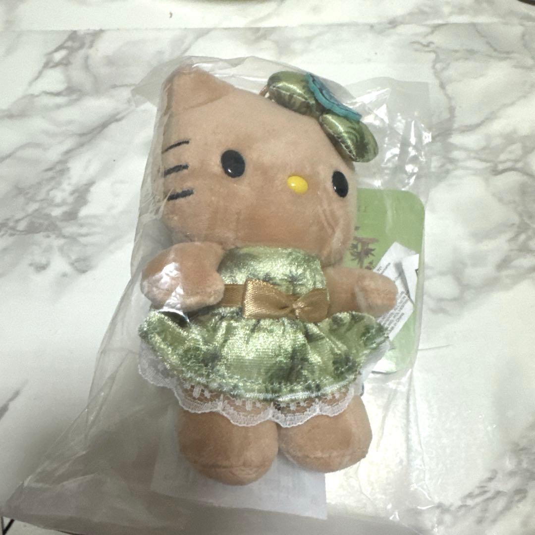 ロイヤルハワイアン限定　カハラホテルコラボ　日焼けキティ　サンリオ　ハワイ