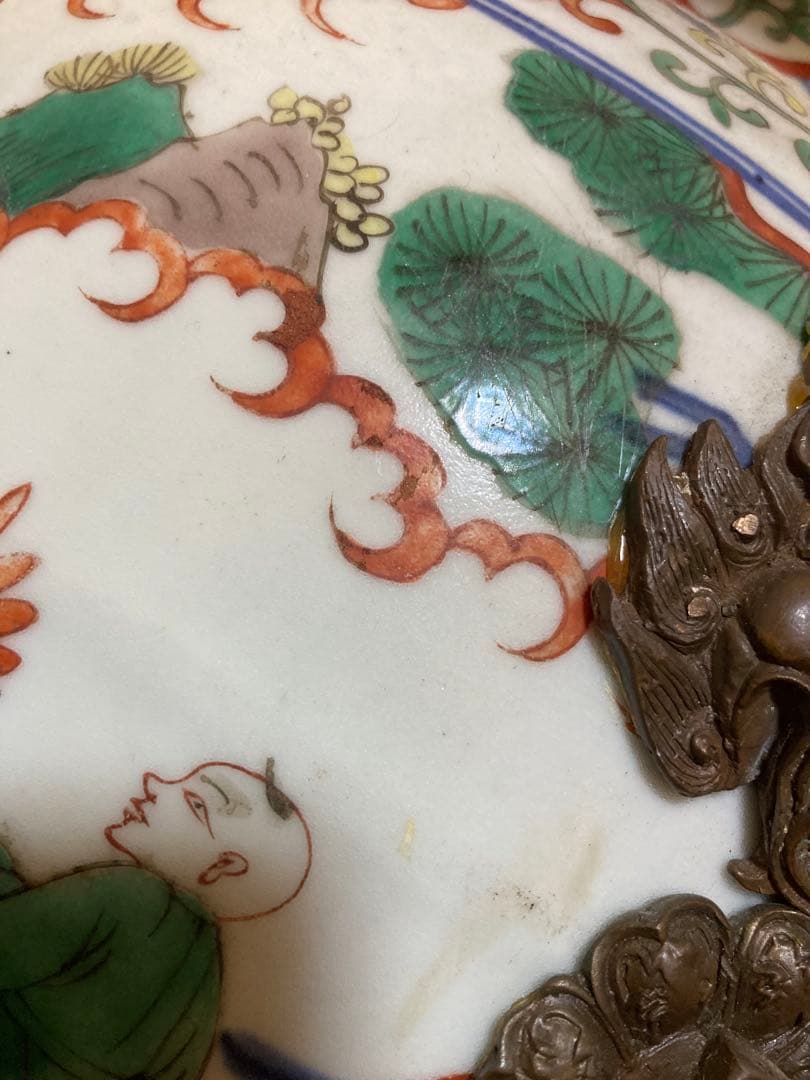 伝世品　中国明時代五彩人文壺　高さ37.8cm