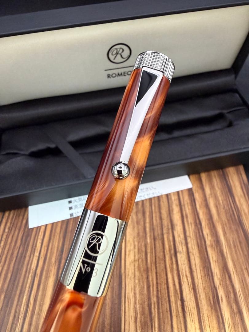 伊東屋 Romeo ボールペン NO.3 イタリアンアンバー 太軸 未使用品