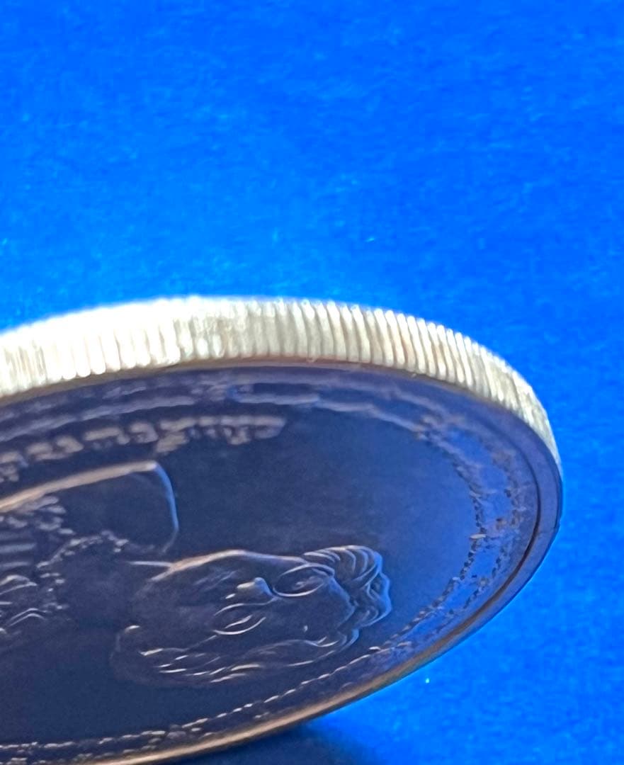 1990年 タイ 国王の母 90歳記念 600バーツ銀貨 商品説明: