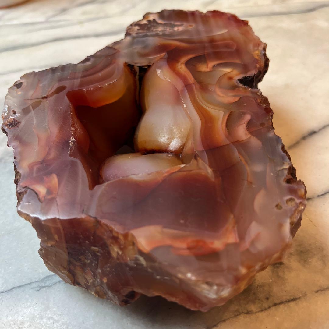 ⚠️注意‼️発送が特定月末の限定品 　赤は魔を払う縁起の良い石　おすすめの古い原石