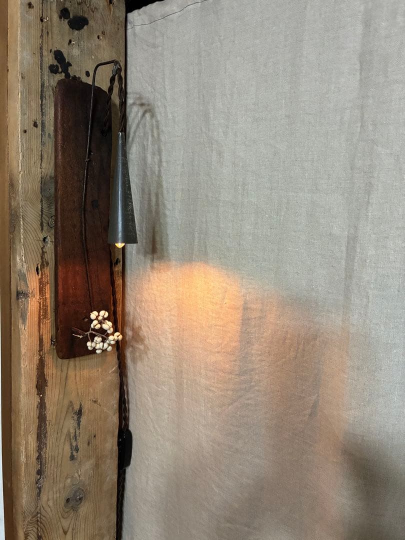 古道具 壁掛けライト 古材 照明 古雑貨 シャビー
