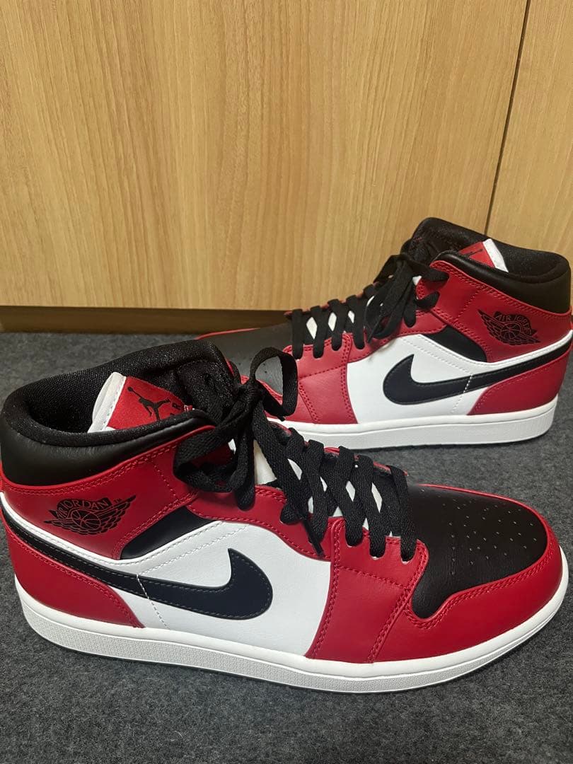 シューズ(男性用) NIKE AIR JORDAN 1 MID CHICAGO BLACK TOE