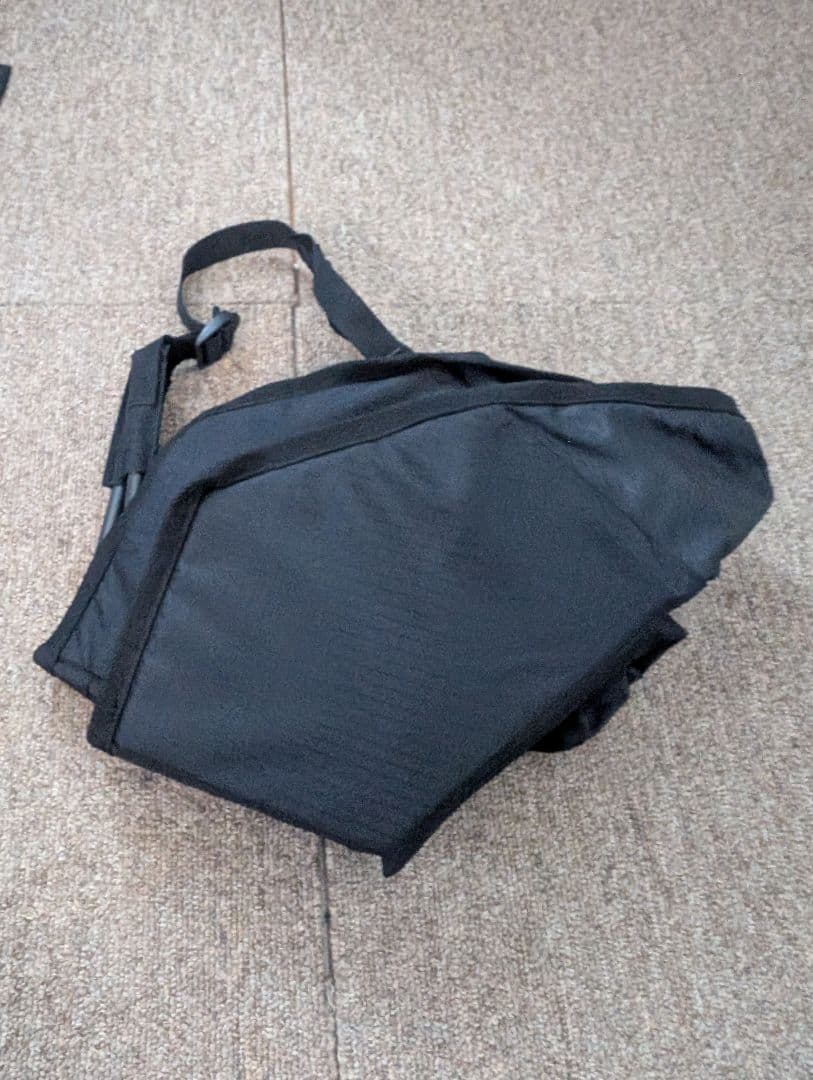 FIELD RECORD チェアカーボンフィールド　新品同様