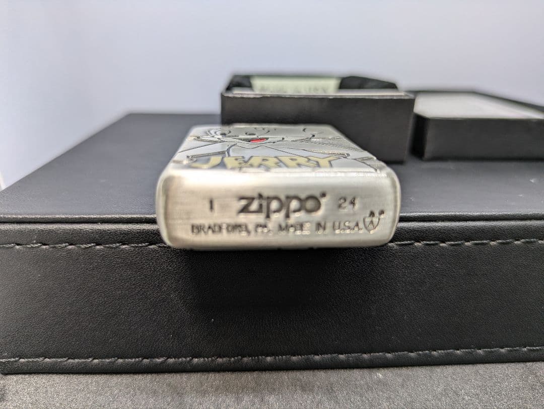 zi 148　トムとジェリー　アーマー　未使用　ジッポー