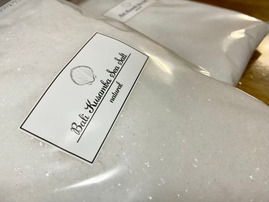 ナマコの肝さま 森の蜂蜜、針なしミツバチの蜂蜜、ココナッツシュガー、クサンバの塩