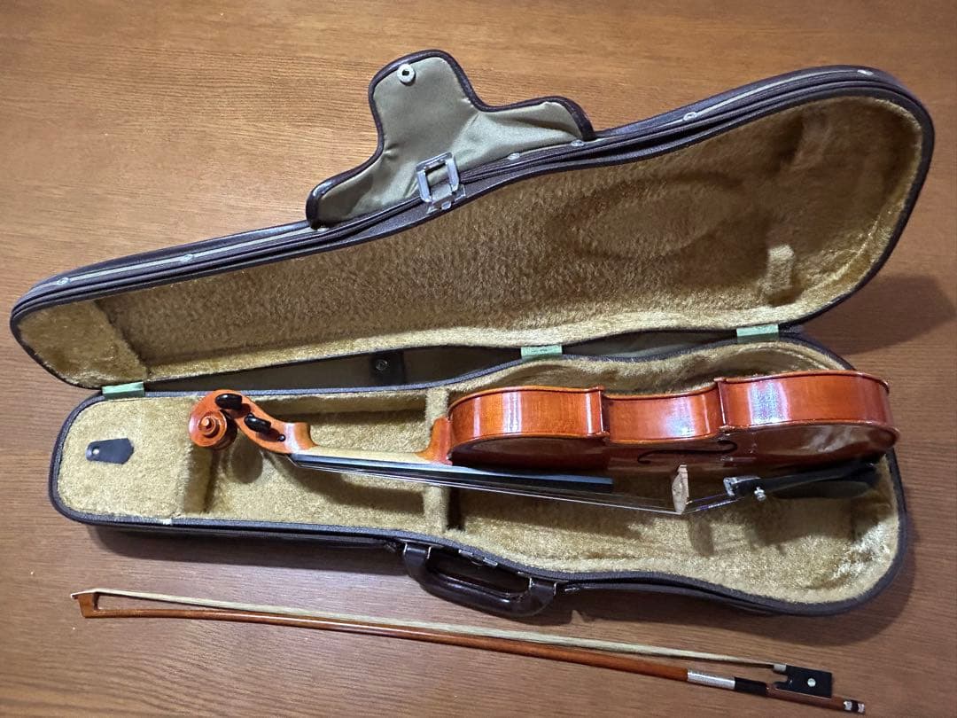 スズキバイオリン3/4 弓、ケース付き