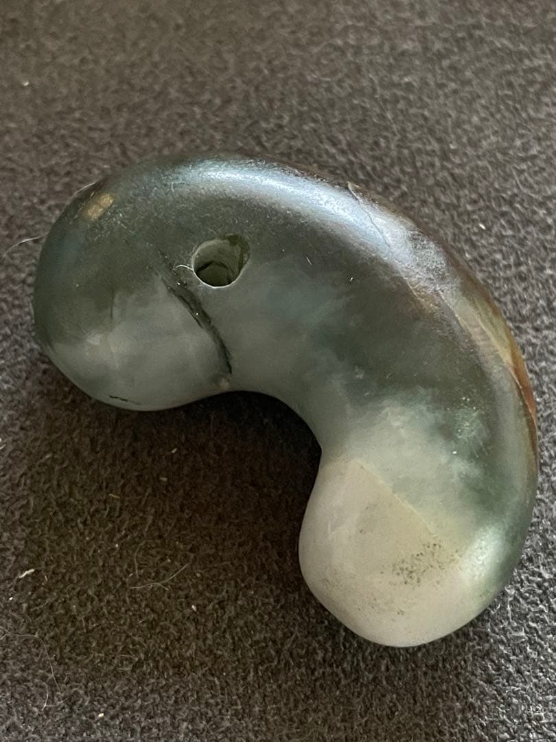 古墳時代　勾玉　硬玉　翡翠　瑪瑙　出土品31g