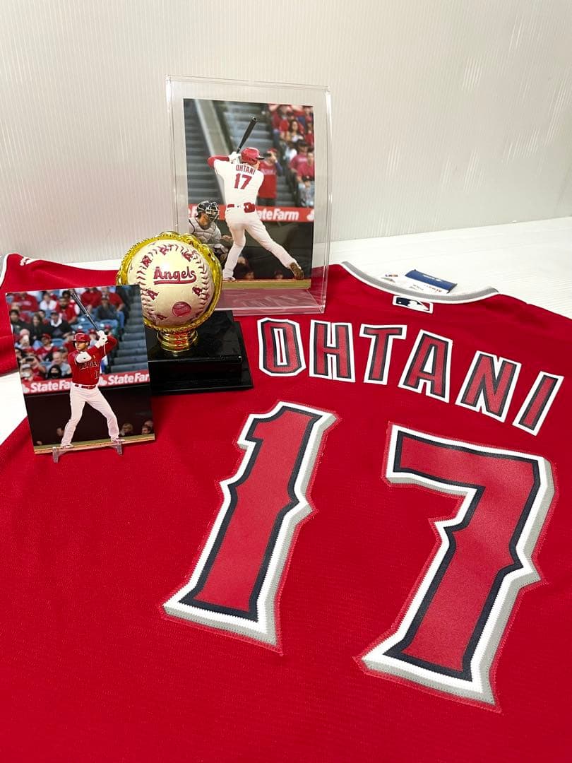 希少　大谷翔平　Majesticレプリカユニフォーム &シティコネクトボール