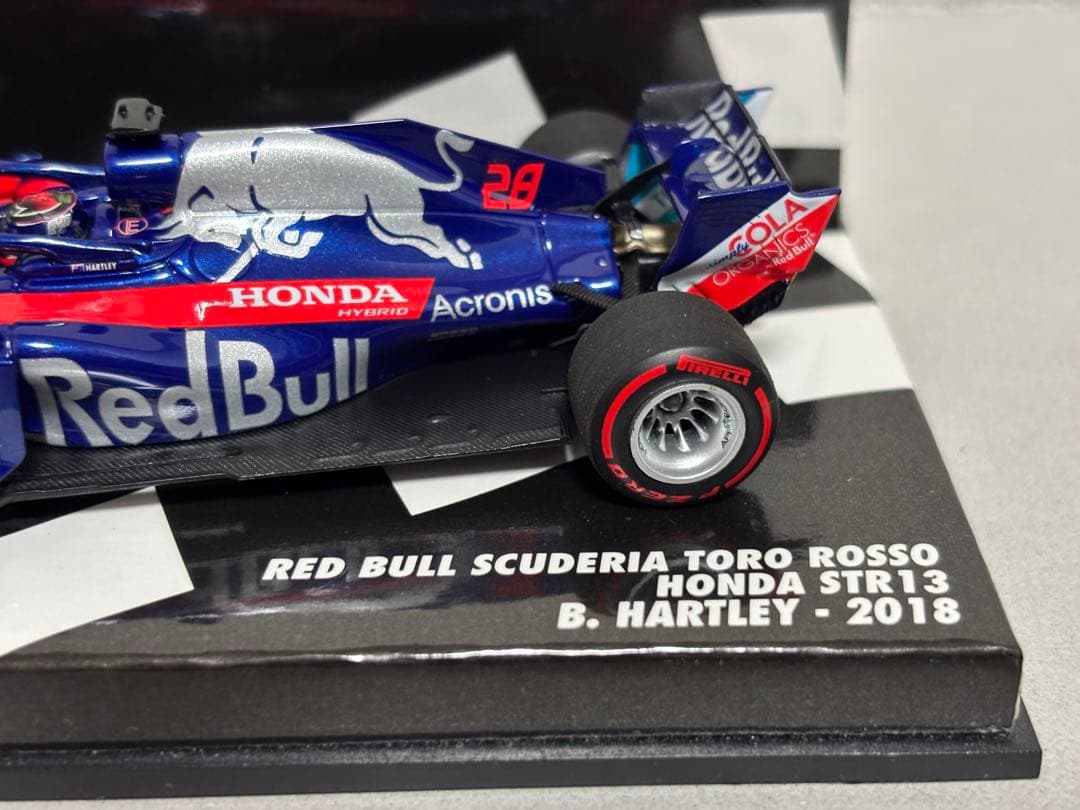 MINICHAMPS レッドブル・トロロッソ・ホンダ STR13 2018