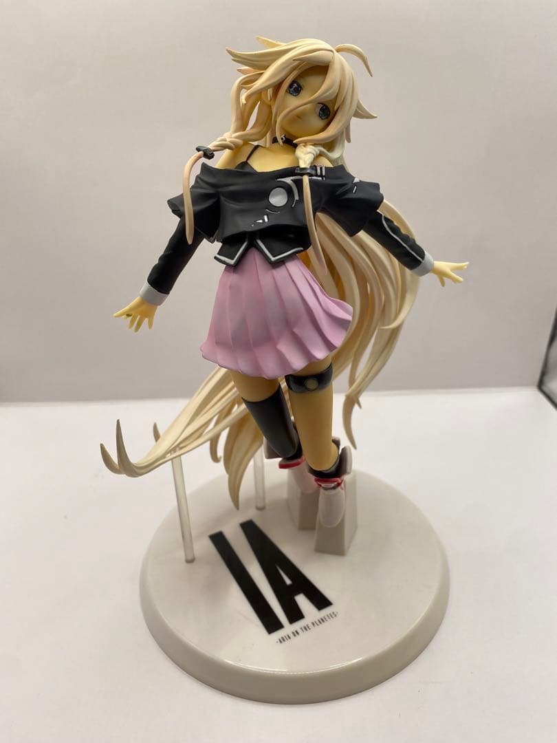 IA ARIA ON THE PLANETES フィギュア　アクアマリン　イア