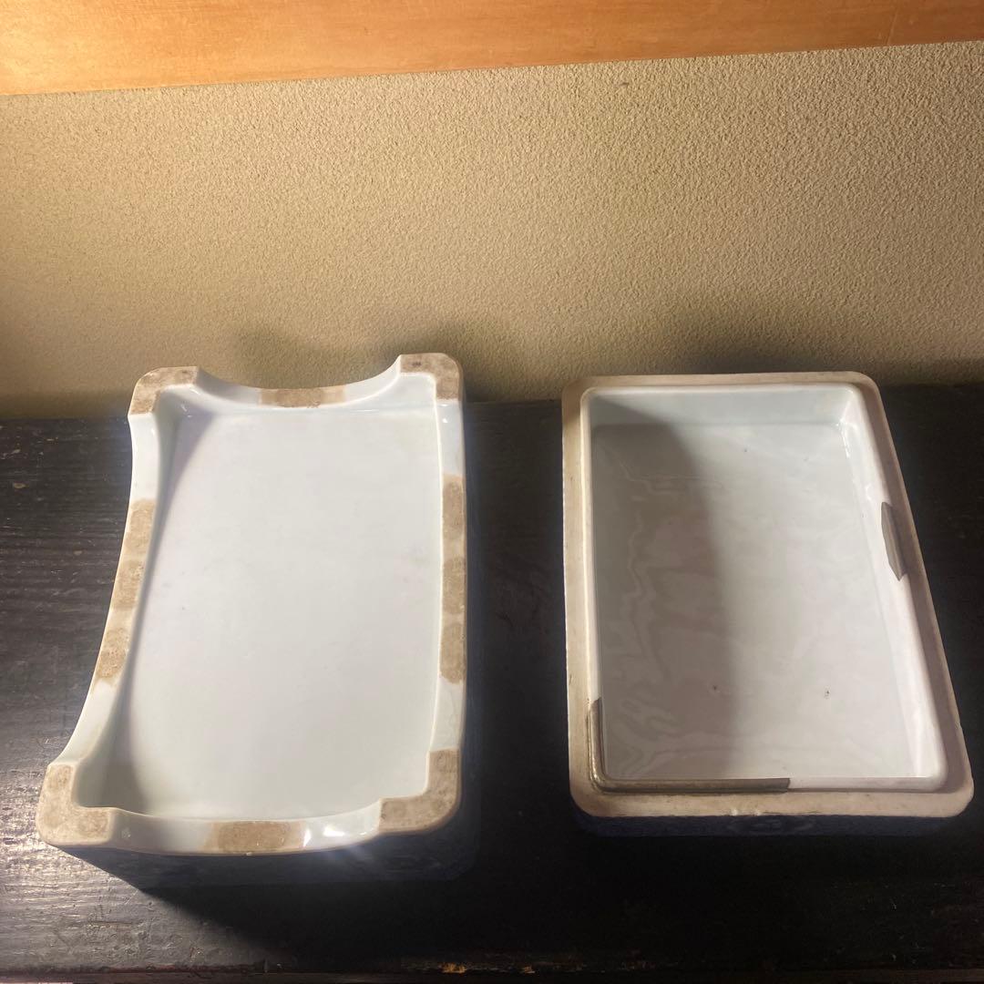 古伊万里花唐草珍品玉手箱【桐箱付】