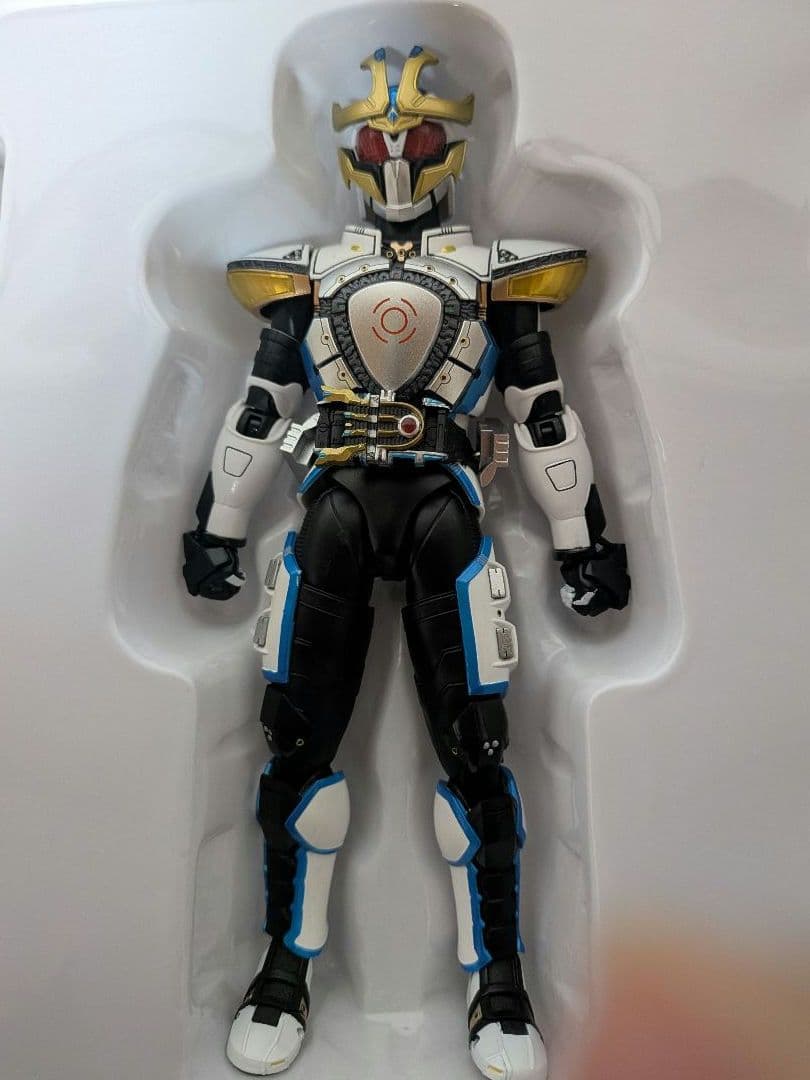 [開封品] S.H.フィギュアーツ 真骨彫製法 仮面ライダーイクサ