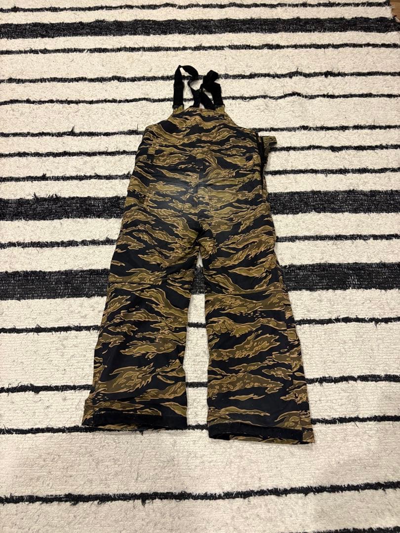 BURTON 迷彩柄 ジャケットとパンツセット Sサイズ