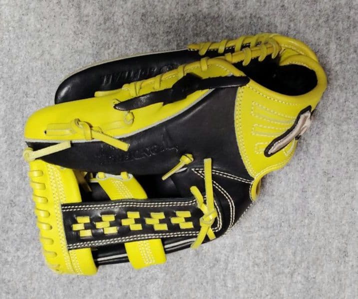 ミズノ ソフトボール用グローブ　 WONDERLY REVO