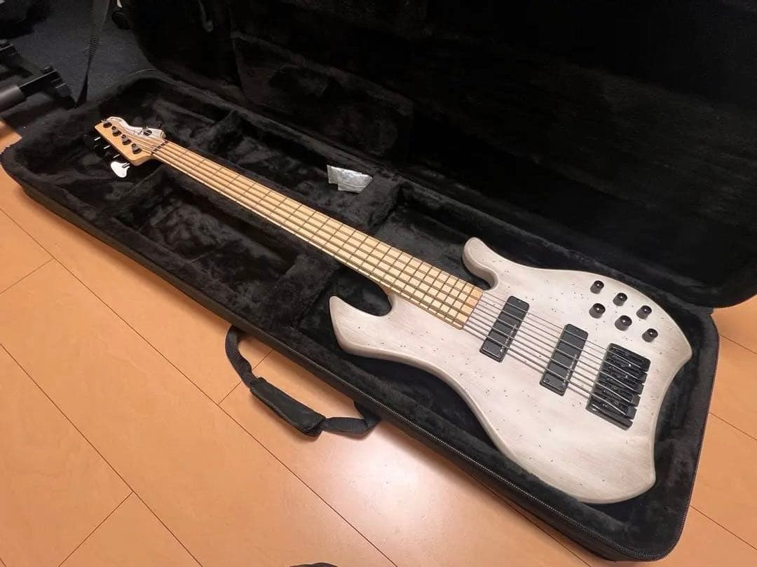 ベース Markbass RB KILIMANJARO OLD WHITE 5
