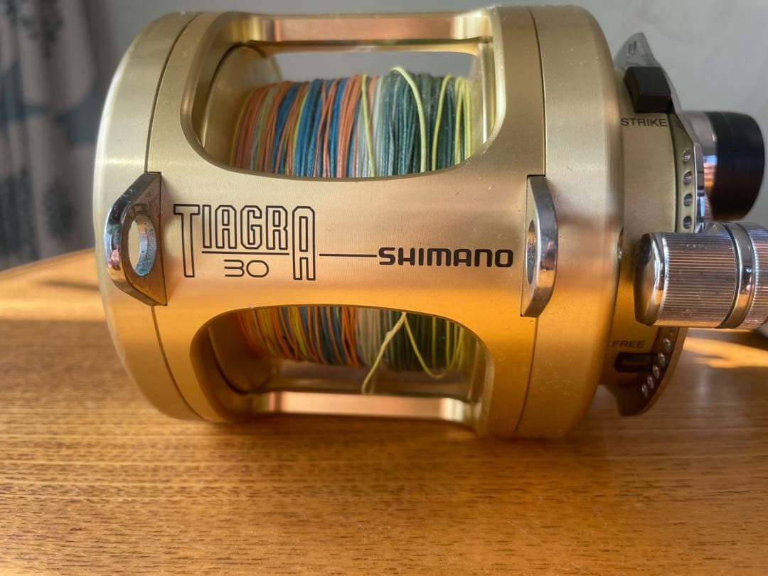 SHIMANO TIAGRA 30A フィッシングリール