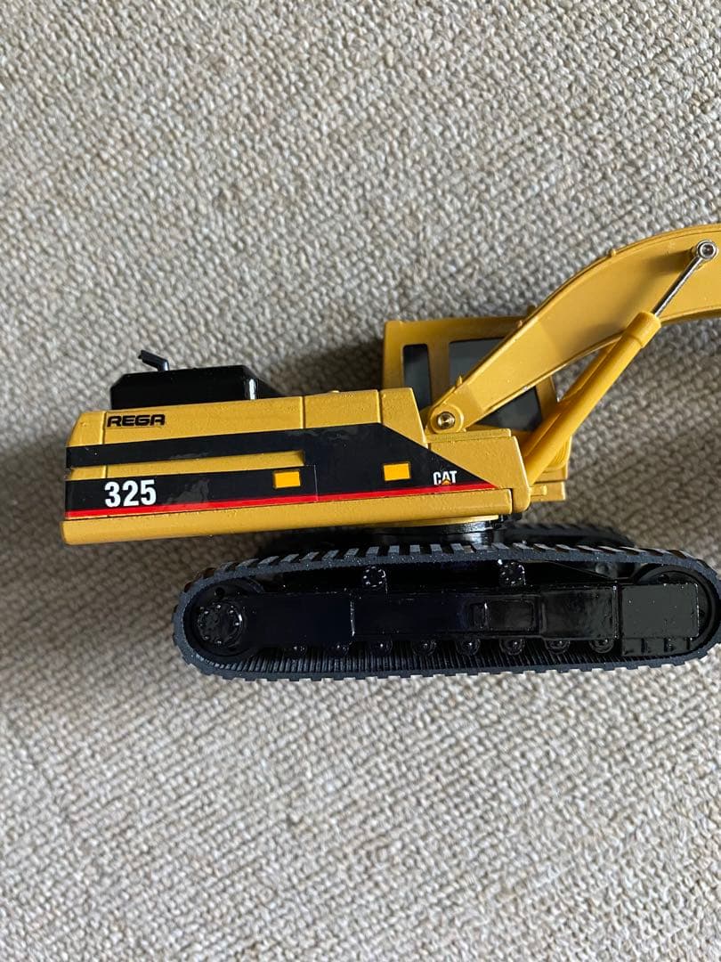 CATキャタピラー社　325 REGA 油圧ショベル 1/50 箱付　美品　新品