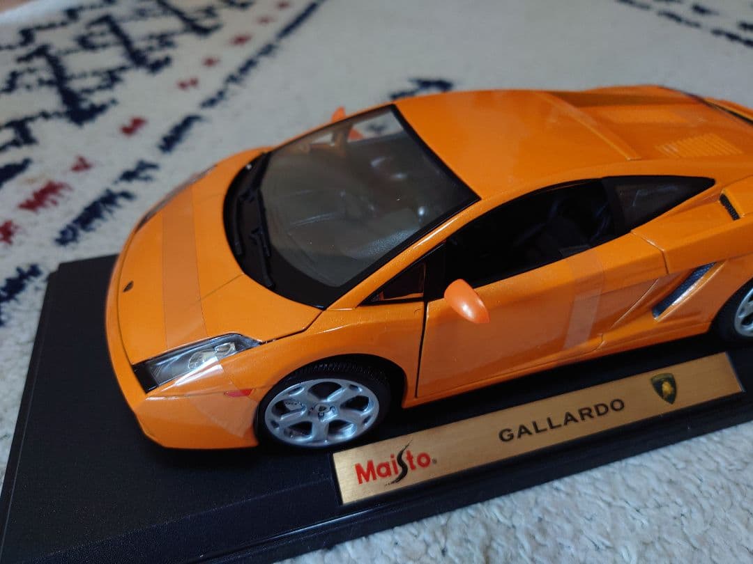 美品　マイスト　ランボルギーニ ガヤルド　1/18 箱付　maisto　オレンジ