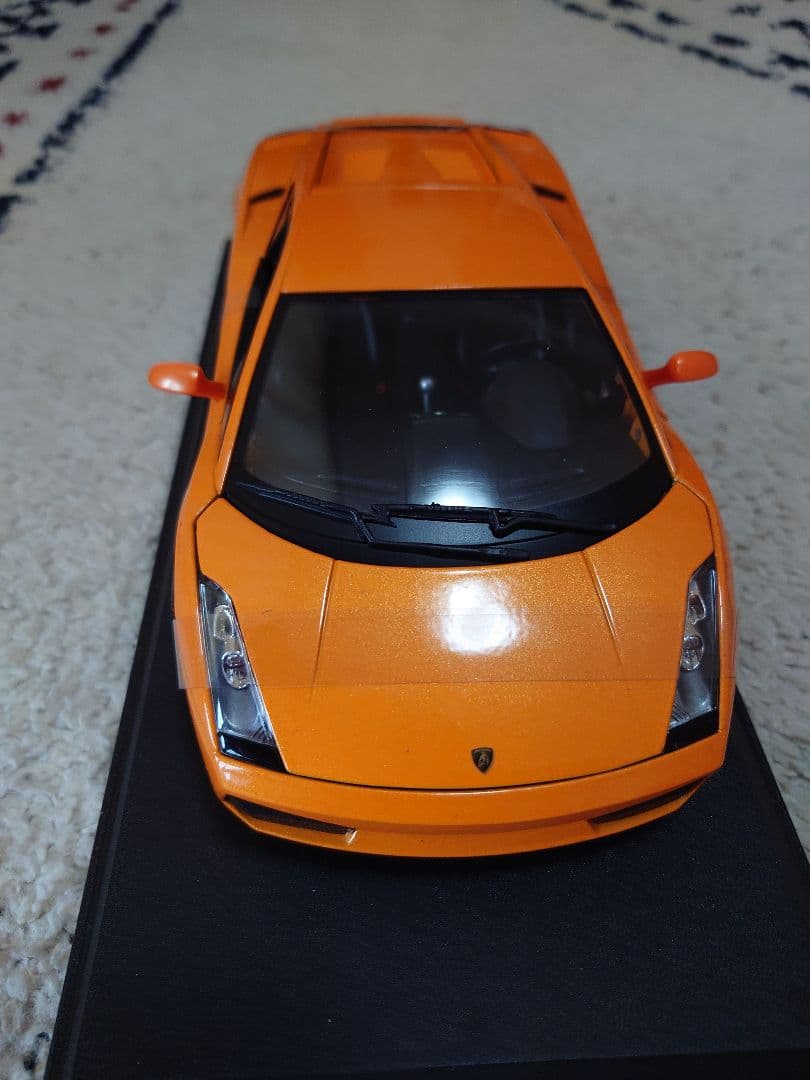 美品　マイスト　ランボルギーニ ガヤルド　1/18 箱付　maisto　オレンジ