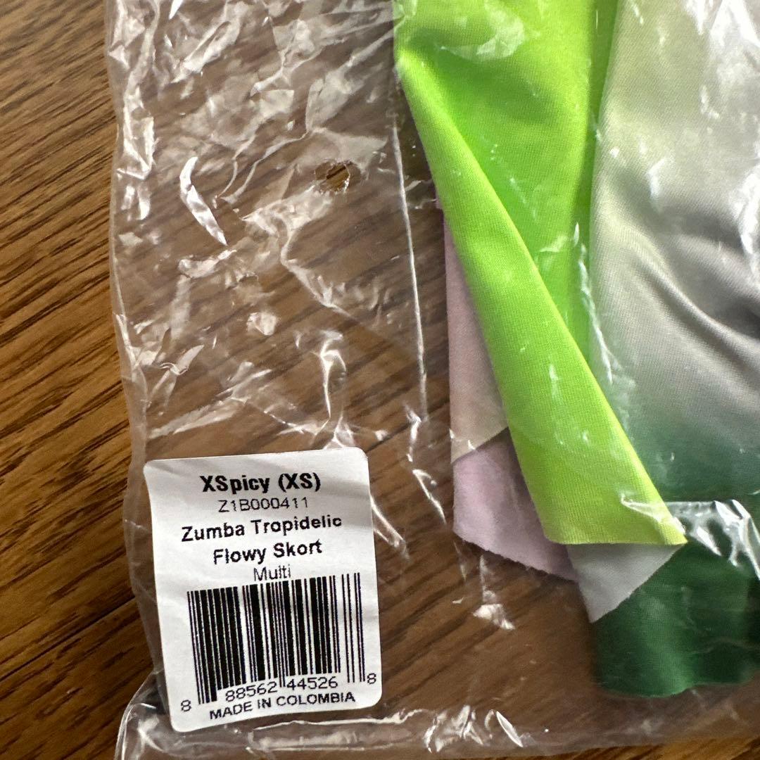 正規品 新品 ズンバ S Tropidelic Flowy スコート