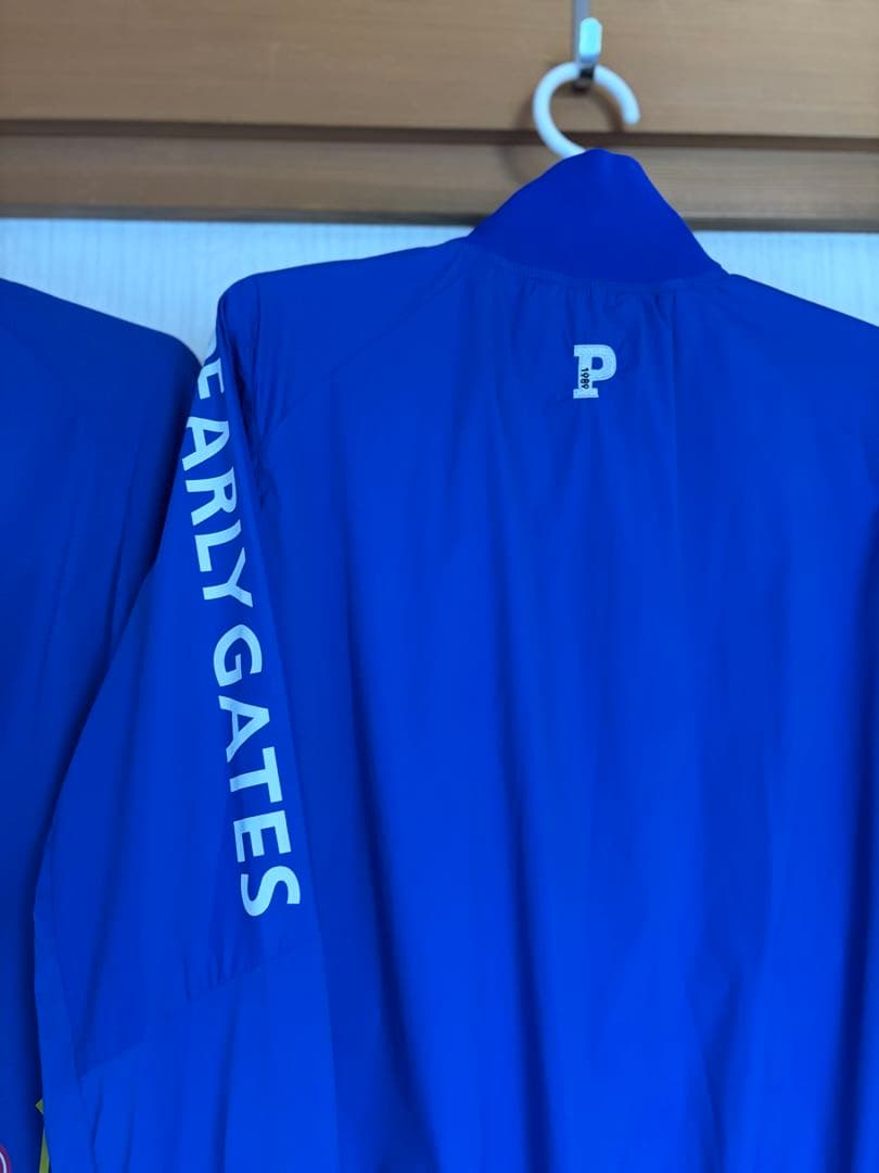 パーリーゲイツ　インナー付き フーディ