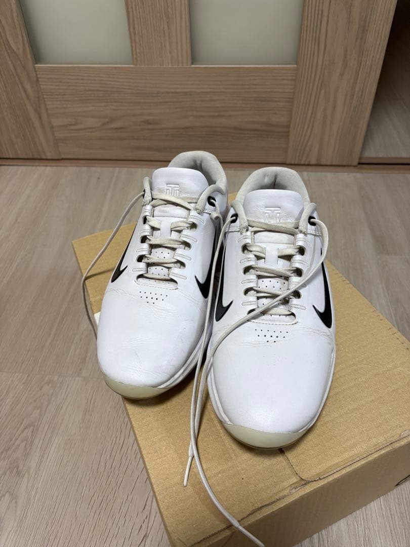 中古品タイガーウッズNIKE GOLF ナイキゴルフシューズ 26.5センチ