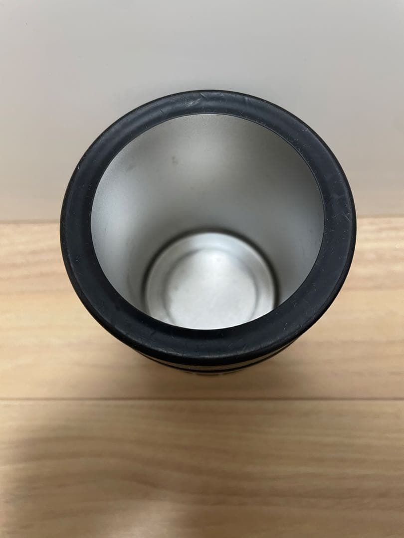 YETI 缶クーラー　ブラック　4個あり　イエティ　コルスター　保冷缶