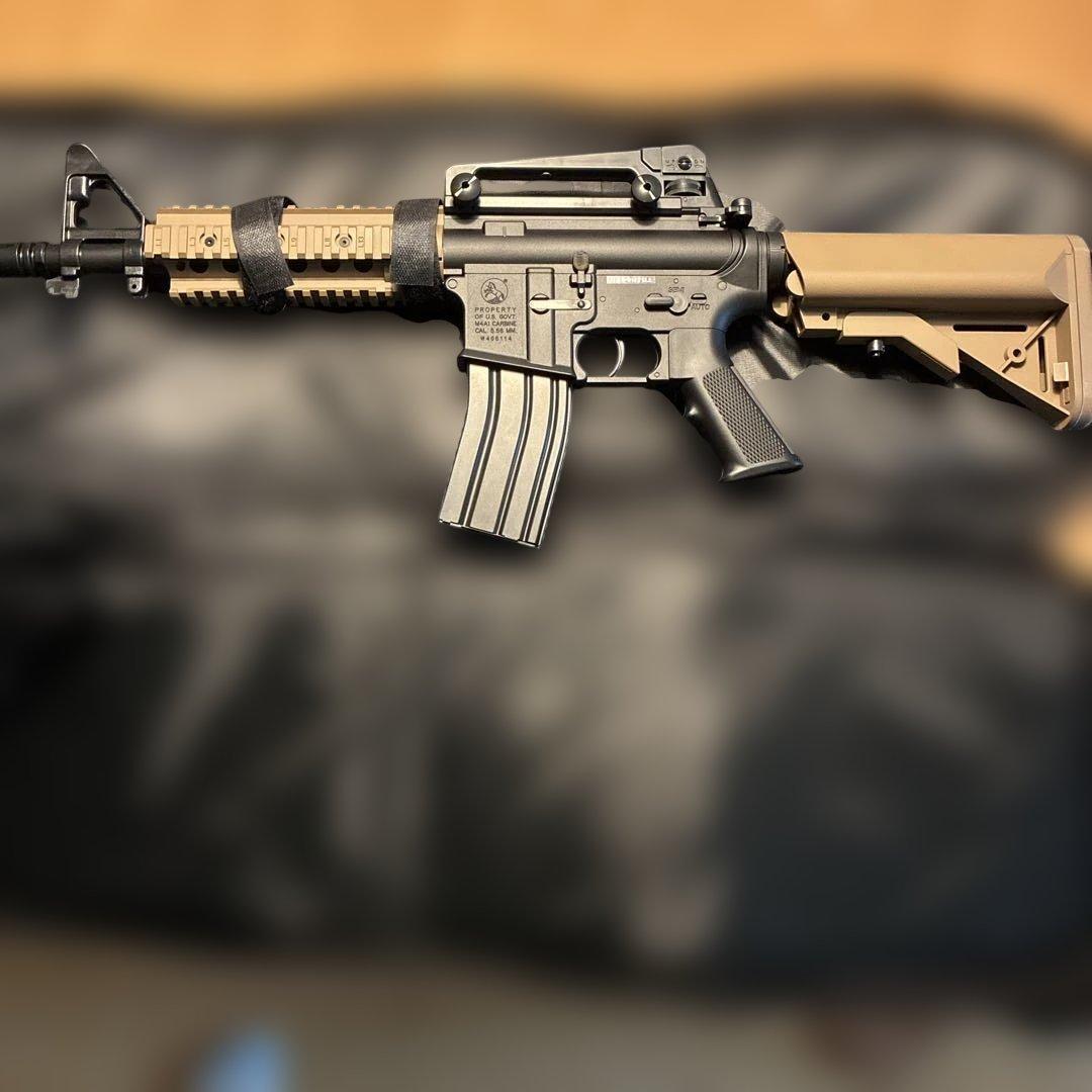 M4 電動ガン ブラック セミオート/フルオート　ブラックケース付き