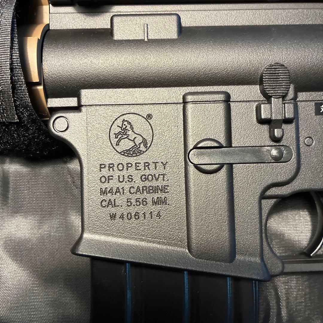 M4 電動ガン ブラック セミオート/フルオート　ブラックケース付き