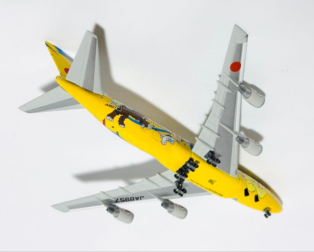 全日空商事 1/200 B747-400 ピカチュウジャンボ NH50030