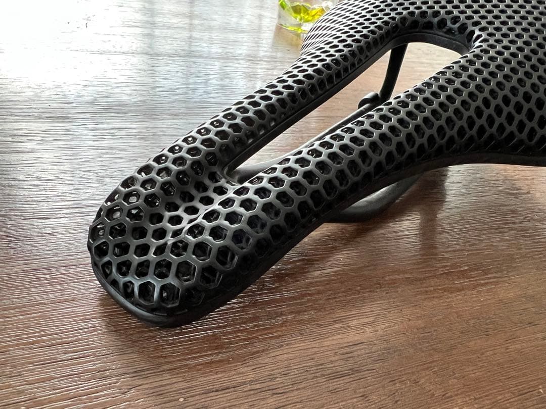 RYETカーボン3Dプリントサドル