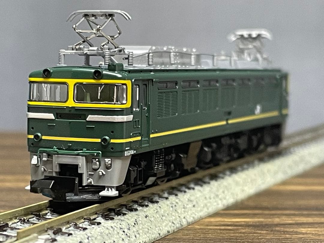 TOMIX 7122 JR EF81型電気機関車(トワイライト色)