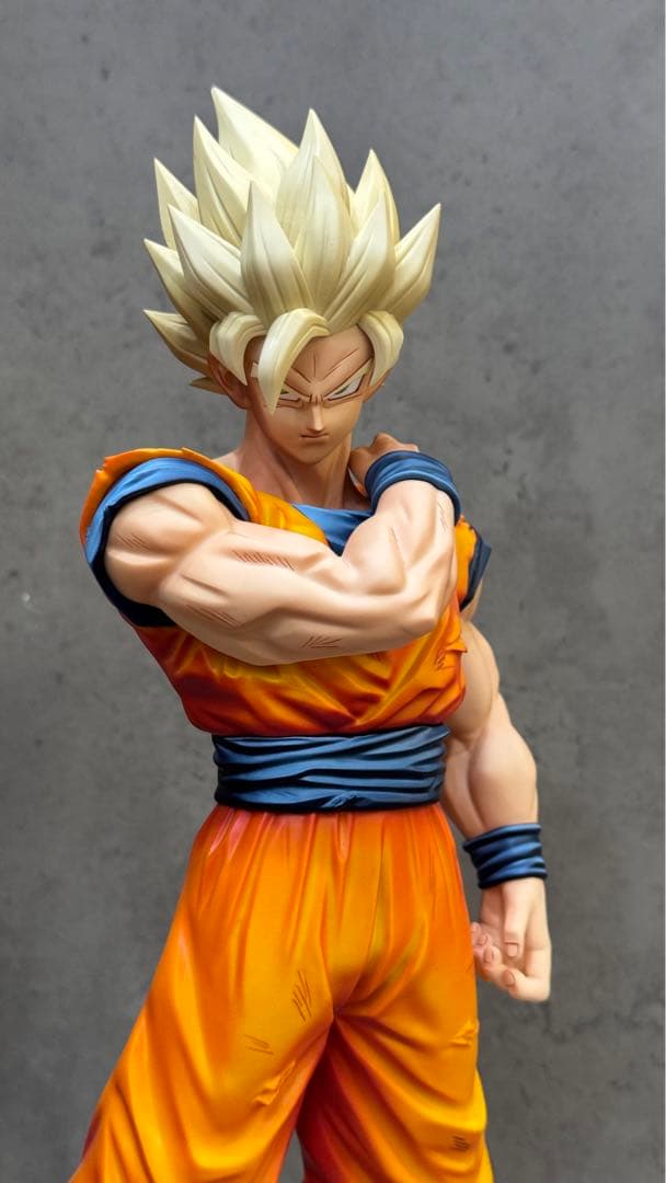 ドラゴンボール孫悟空 スーパサイヤ人 フィギュア頭二つ付き