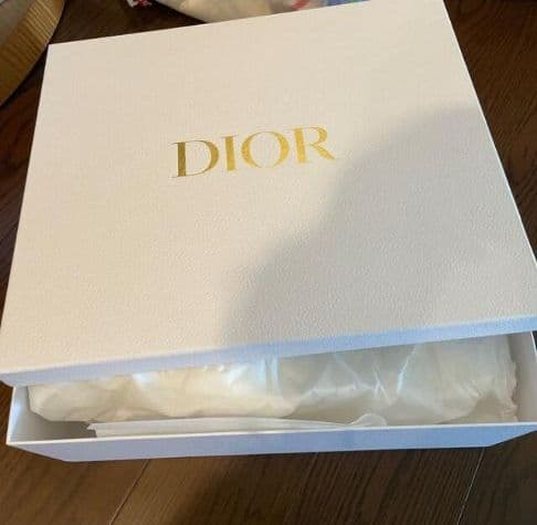 クリスチャンディオール箱