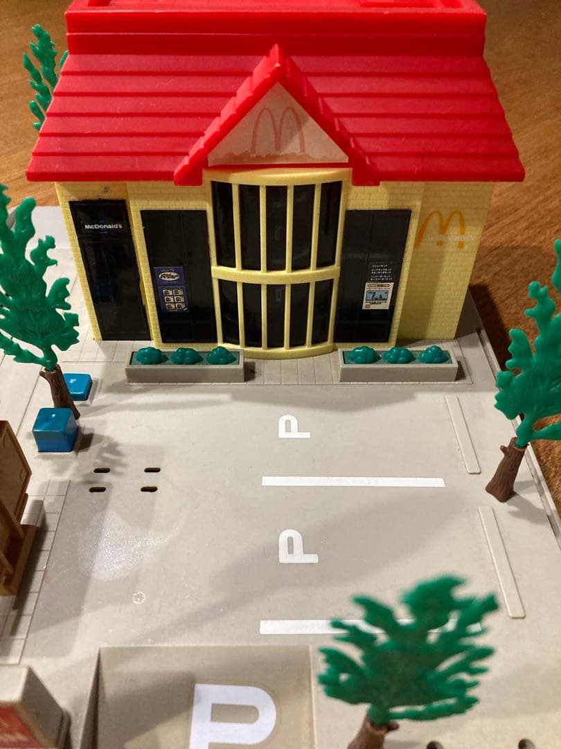 B/Oトミカ　マクドナルドドライブスルー
