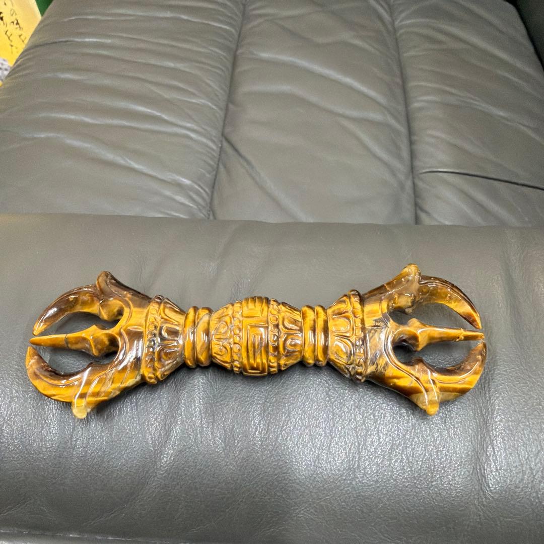 虎目石の三鈷杵 装飾的なコレクションアイテム