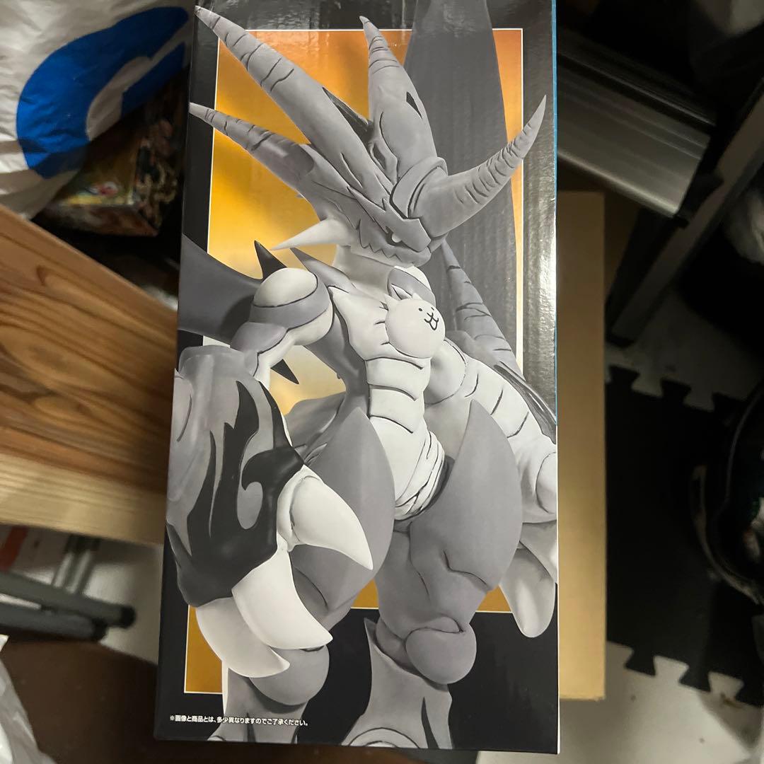 にゃんこ大戦争　一番くじ　覚醒のネコムートフィギュア