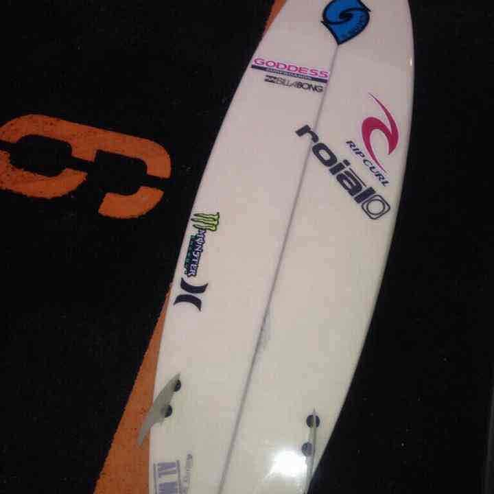 サーフボード ショート