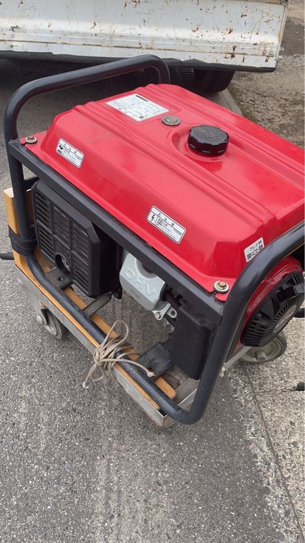ポータブル発電機 赤 ガソリン