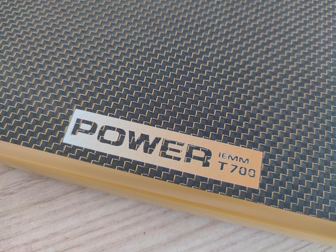 ピックルボール パドル チタン 生カーボンファイバ 黄金色