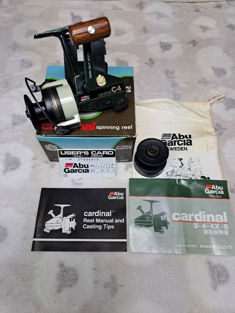 Abu Garcia Cardinal C4 Green　替スプール付