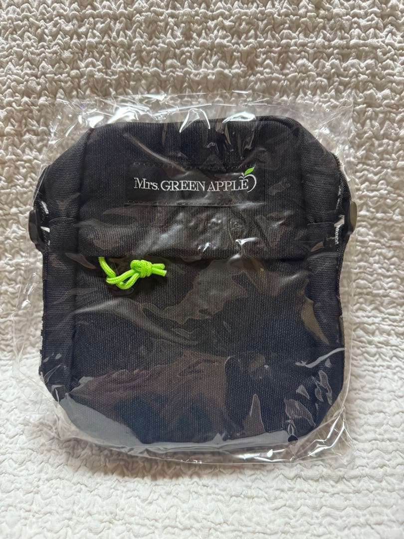 Mrs. GREEN APPLE 大森元貴監修　ショルダーバッグ　ミセス