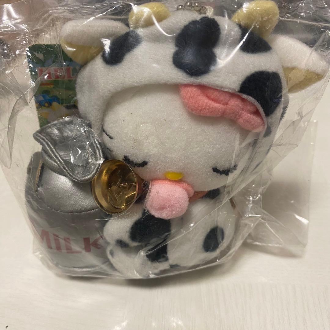 日本限定 牧場限定 ご当地 ハローキティ 牛 MILK ぬいぐるみ