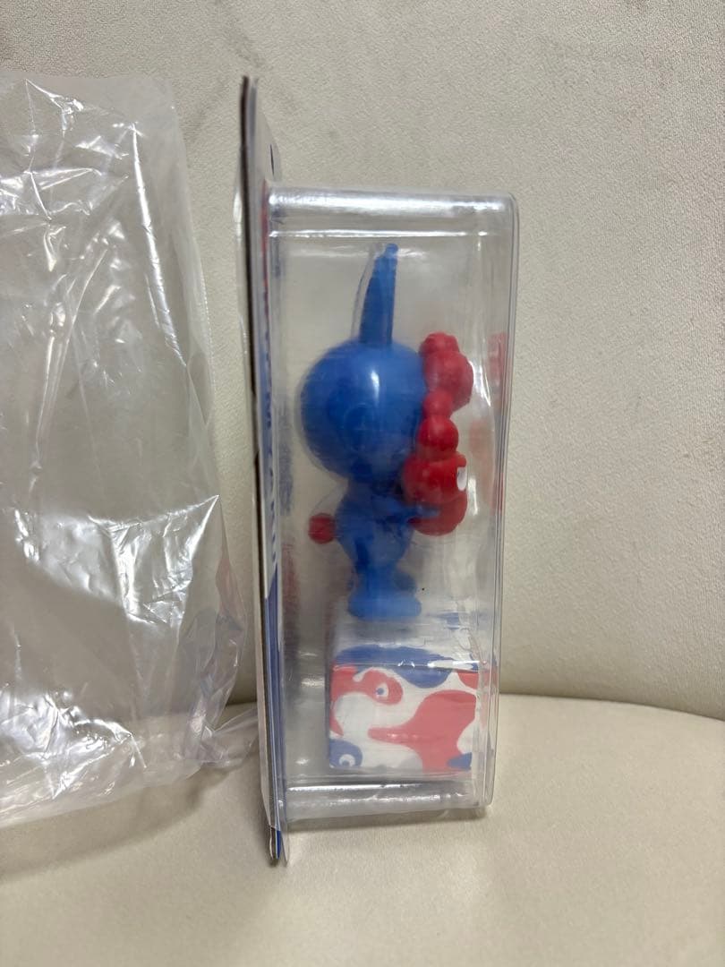 大阪万博　2025 ラブブ ミャクミャク ストラップ付きフィギュア