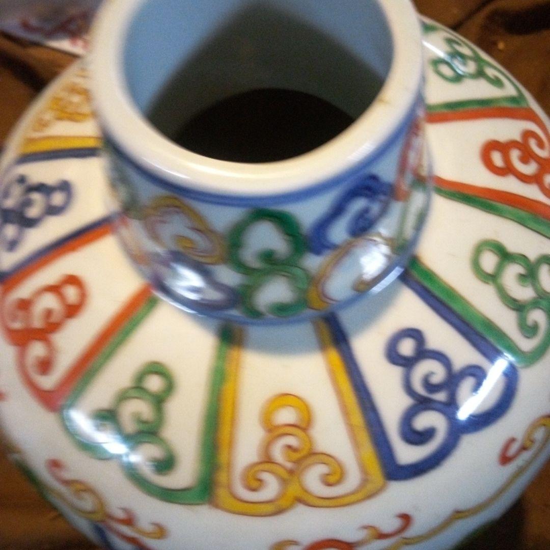 大明萬年製 陶器の壺　人物