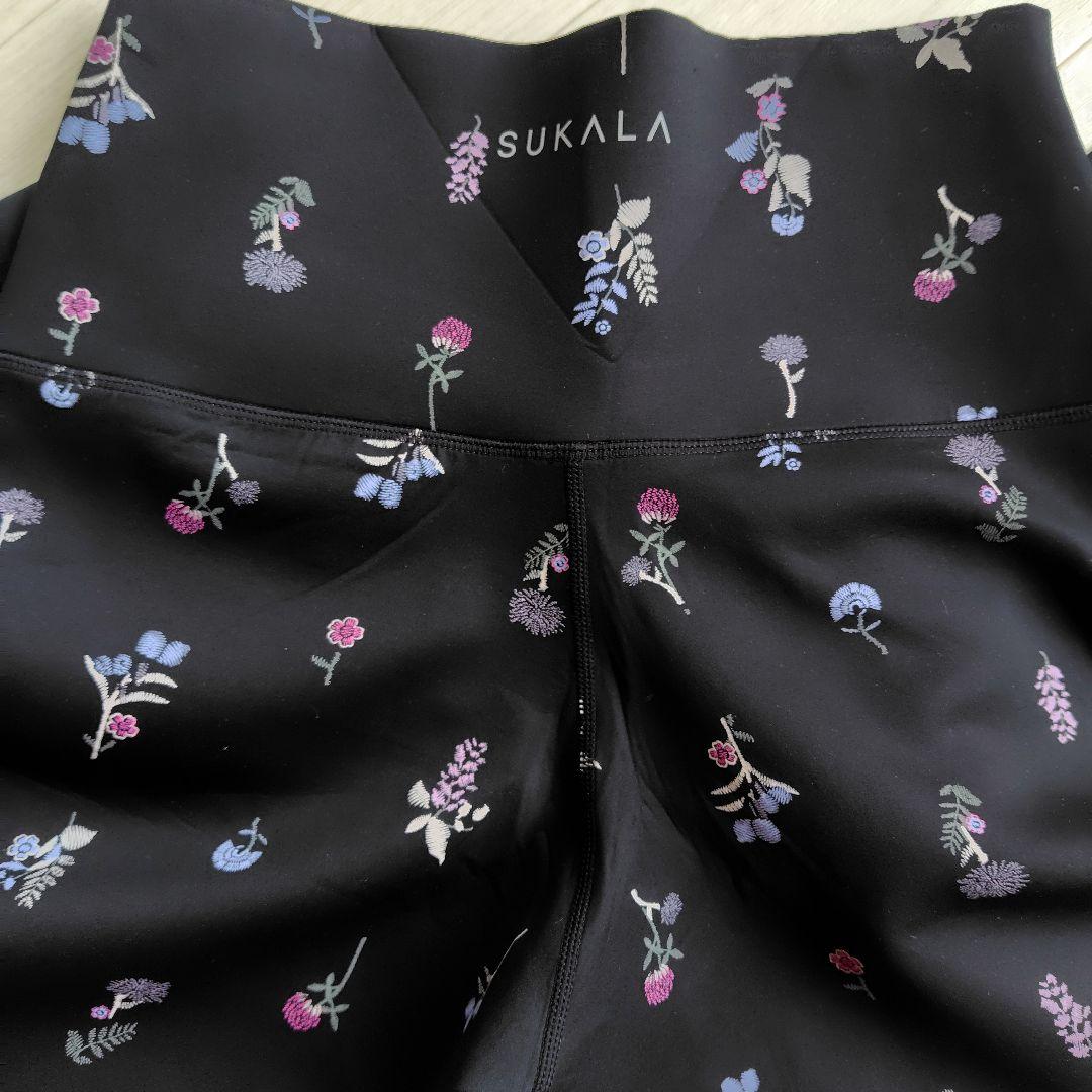 お値下♪　フラワーブーケレギンス　L　LAVA