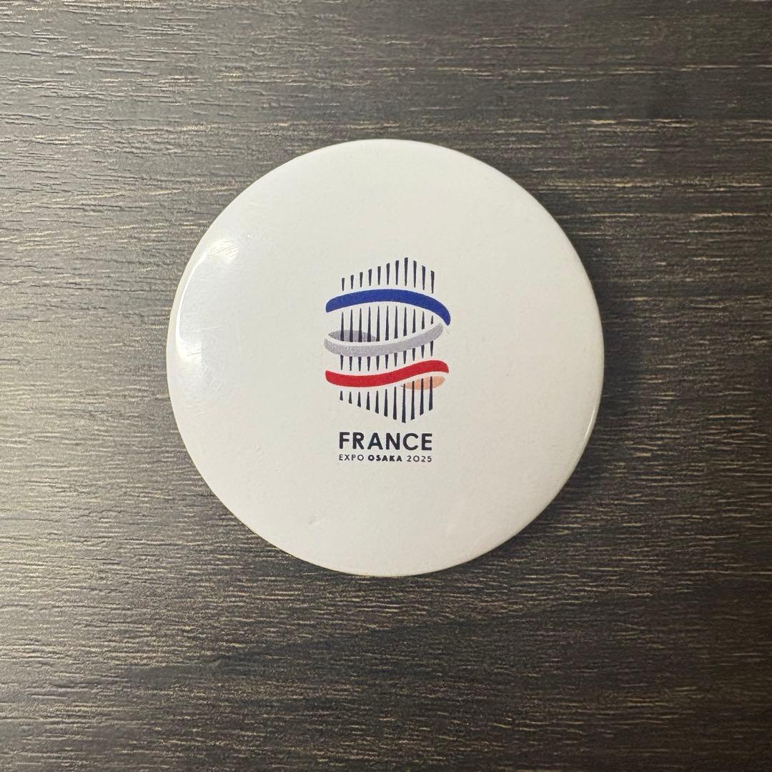 【非売品希少】VIP フランスパビリオン　大阪関西万博2025 バッジ
