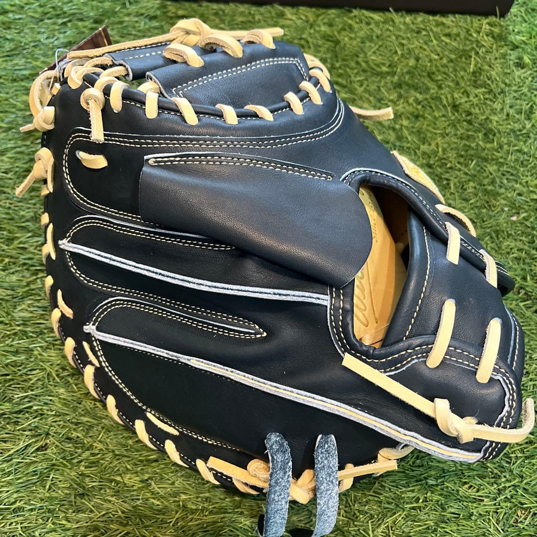 ウイルソン 限定カラーWブラック　硬式用 キャッチャーミット CM33型 右投用