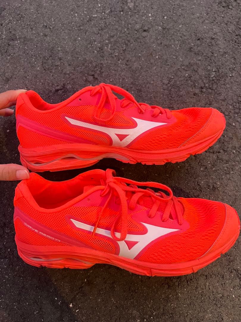 ミズノ　シューズ　ランニングシューズ　25cm